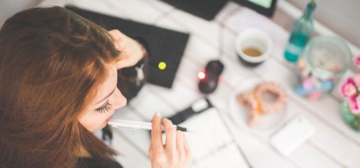 Which credit cards offer bonus reward points?